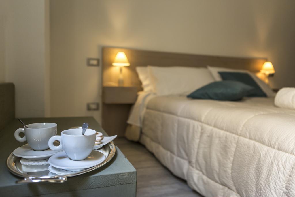 Piazza Martiri Rooms กาญารี ภายนอก รูปภาพ
