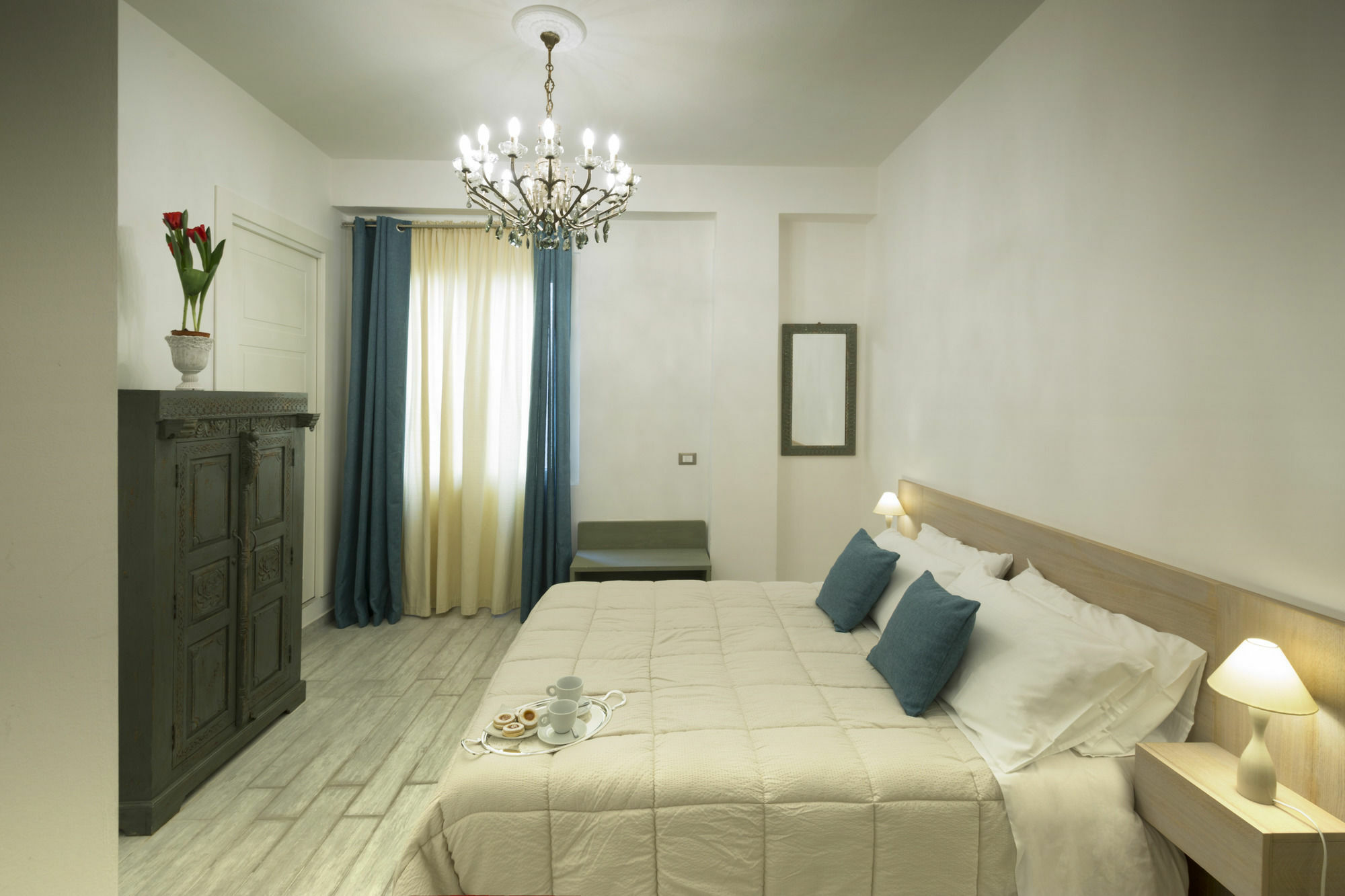 Piazza Martiri Rooms กาญารี ภายนอก รูปภาพ